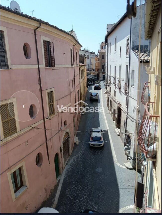 Attico 3° piano, 2 locali, 1 bagno 1 comodo soppalco, ristrutturato, zona silenziosa