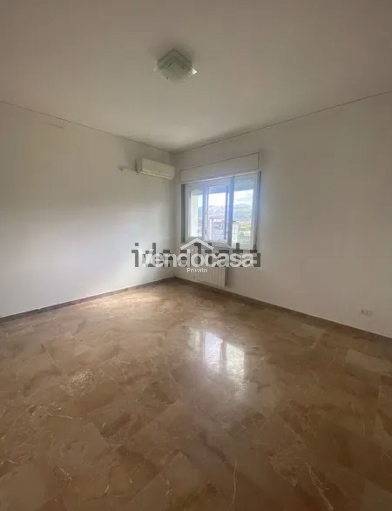Vendesi appartamento zona ben servita