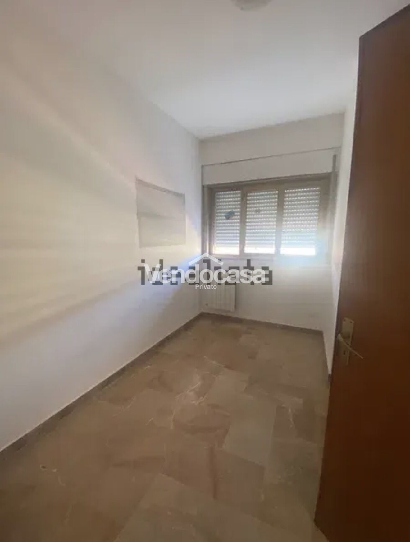 Vendesi appartamento zona ben servita – da privato a Palermo – foto 2