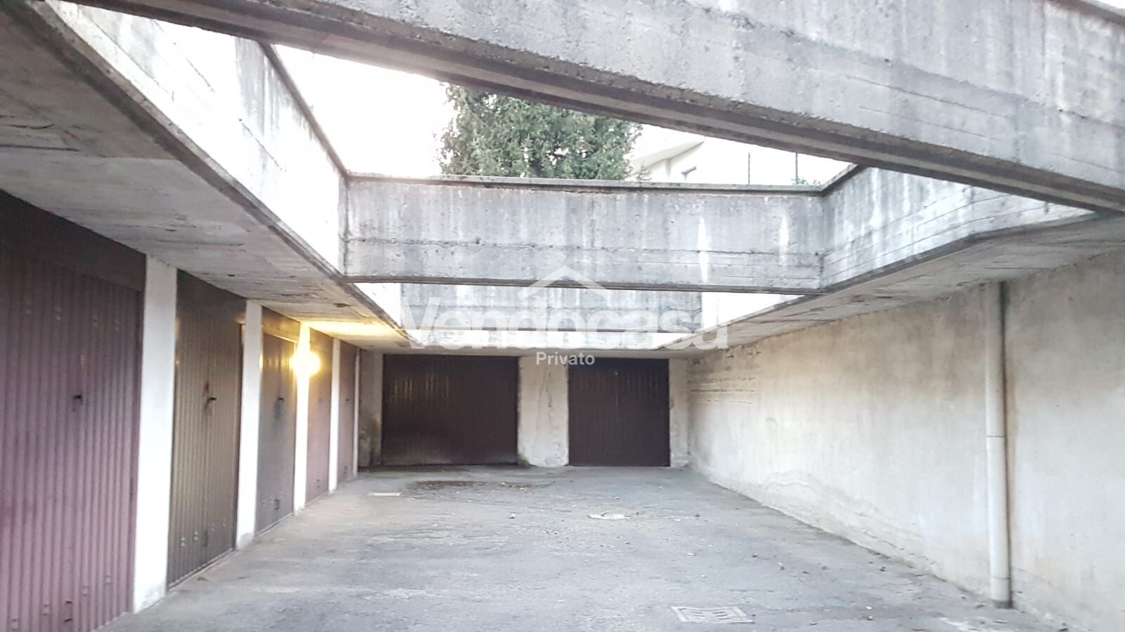Box 5 auto o magazzino 60 mq