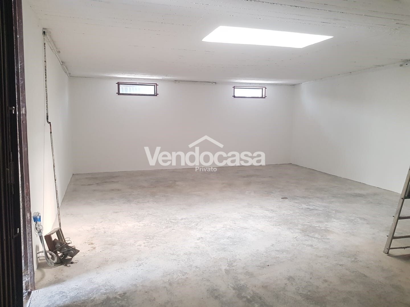 Box 5 auto o magazzino 60 mq