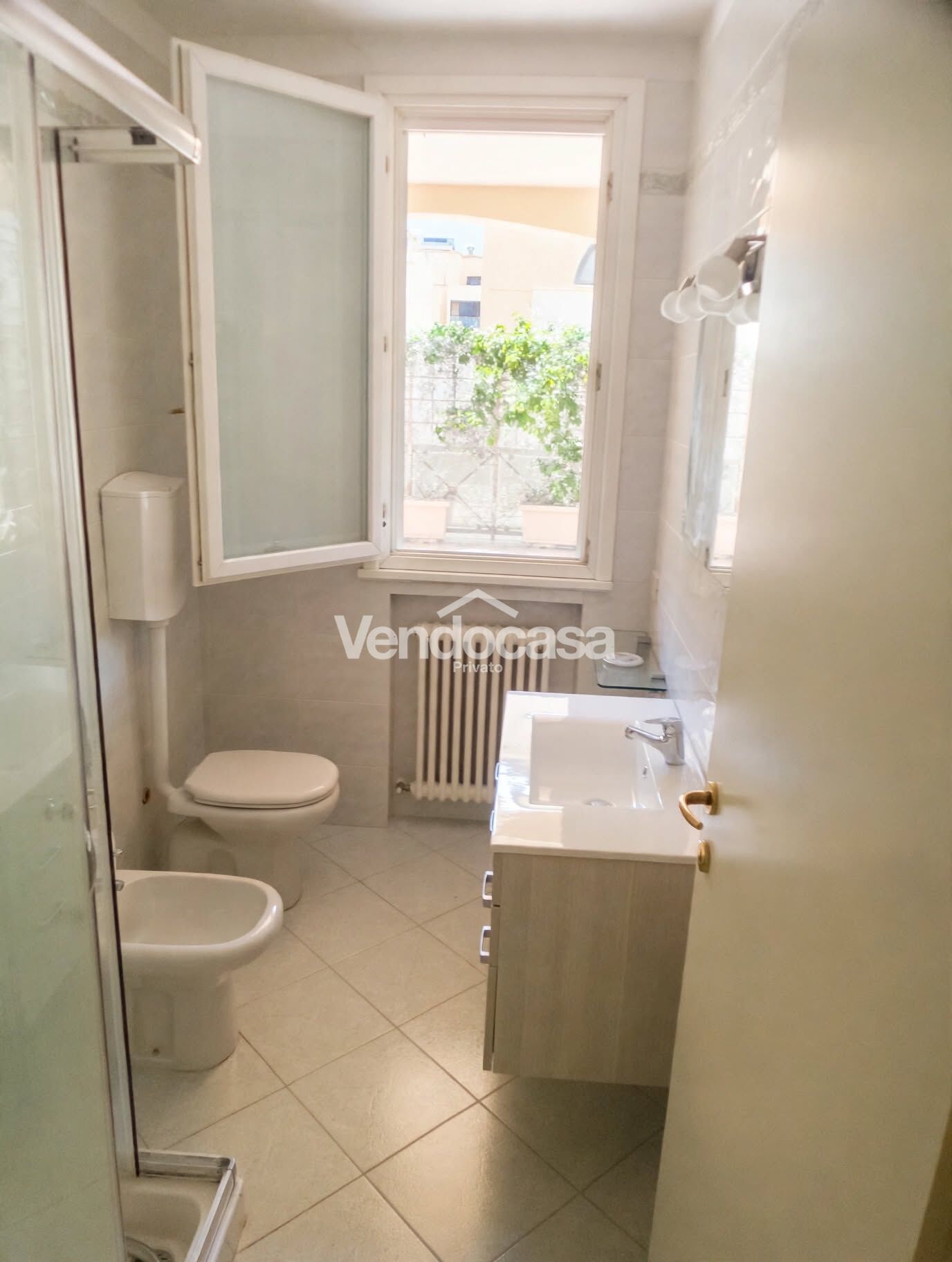 Trilocale con terrazzo, box auto e giardino condominiale – in vendita a Ravenna – foto 1