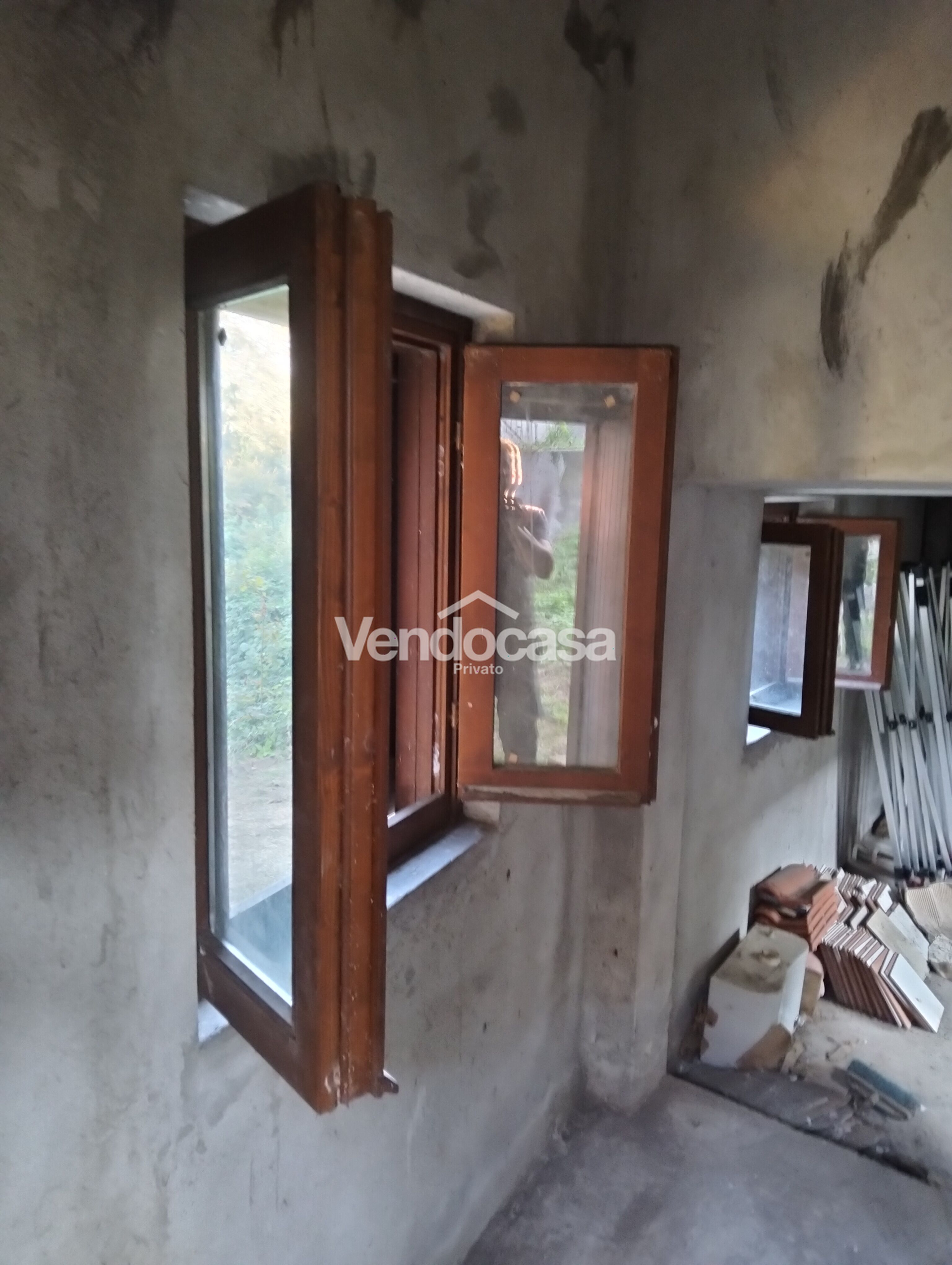 Deposito-magazzino lavoro tempo libero – in vendita a Fino Mornasco – foto 2