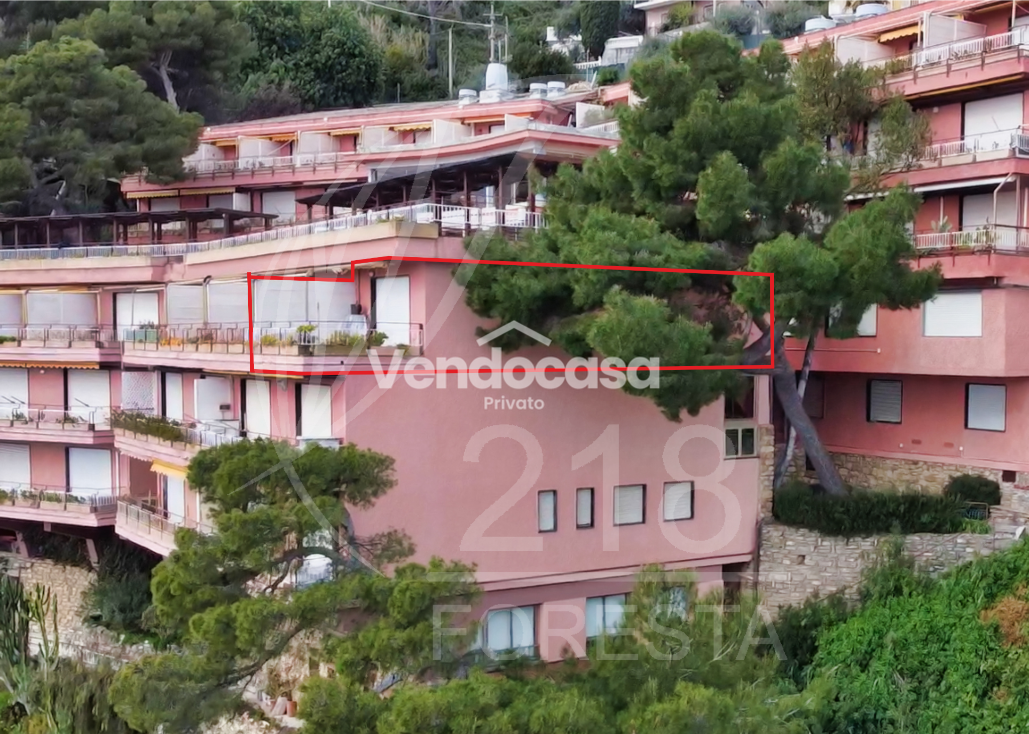 Bilocale fronte mare con terrazzo panoramico e piscina – in vendita a Cervo – foto 2