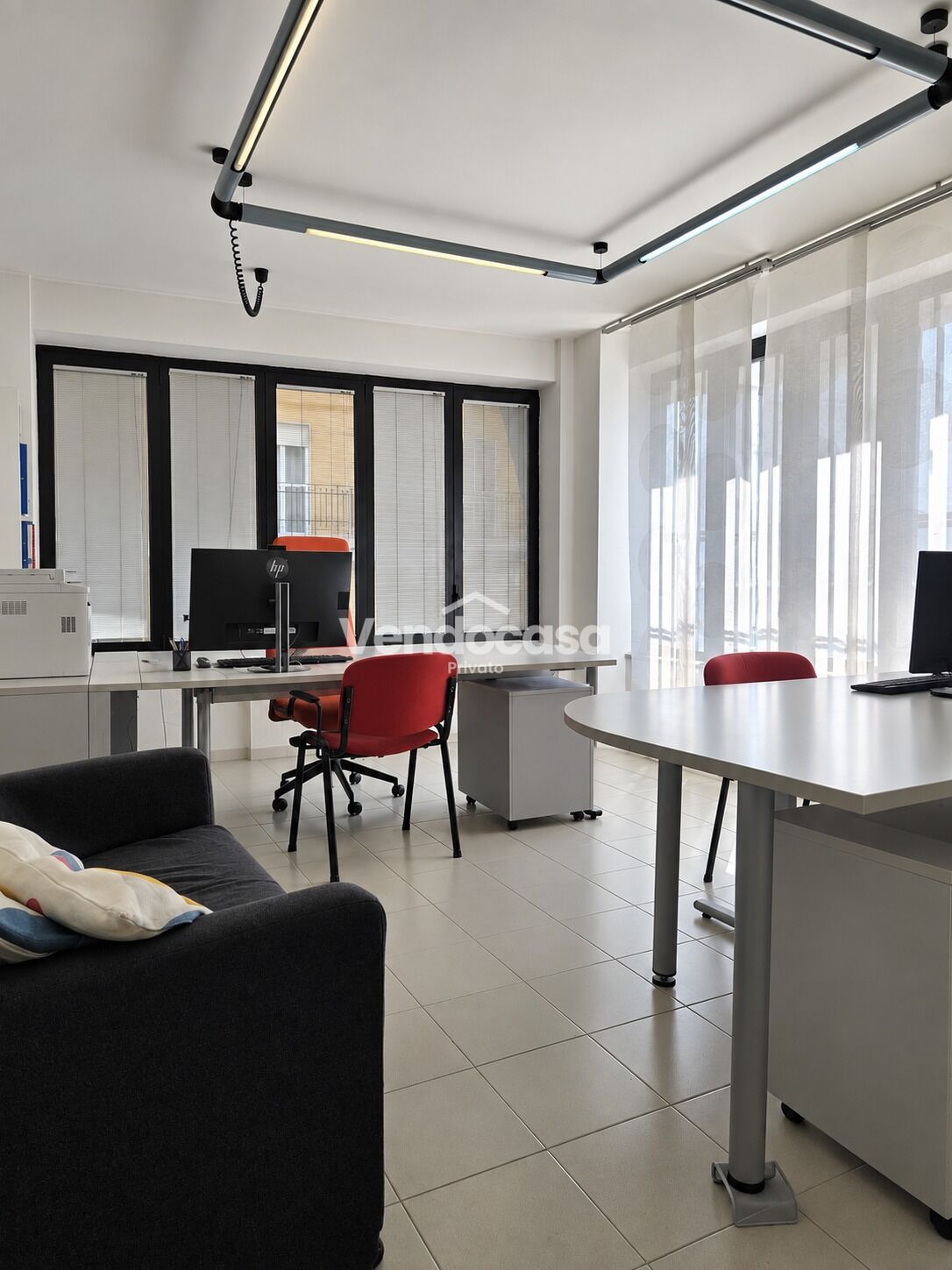 UFICIO - STUDIO IN PIENO CENTRO A BARLETTA – in affitto da privato – foto 2