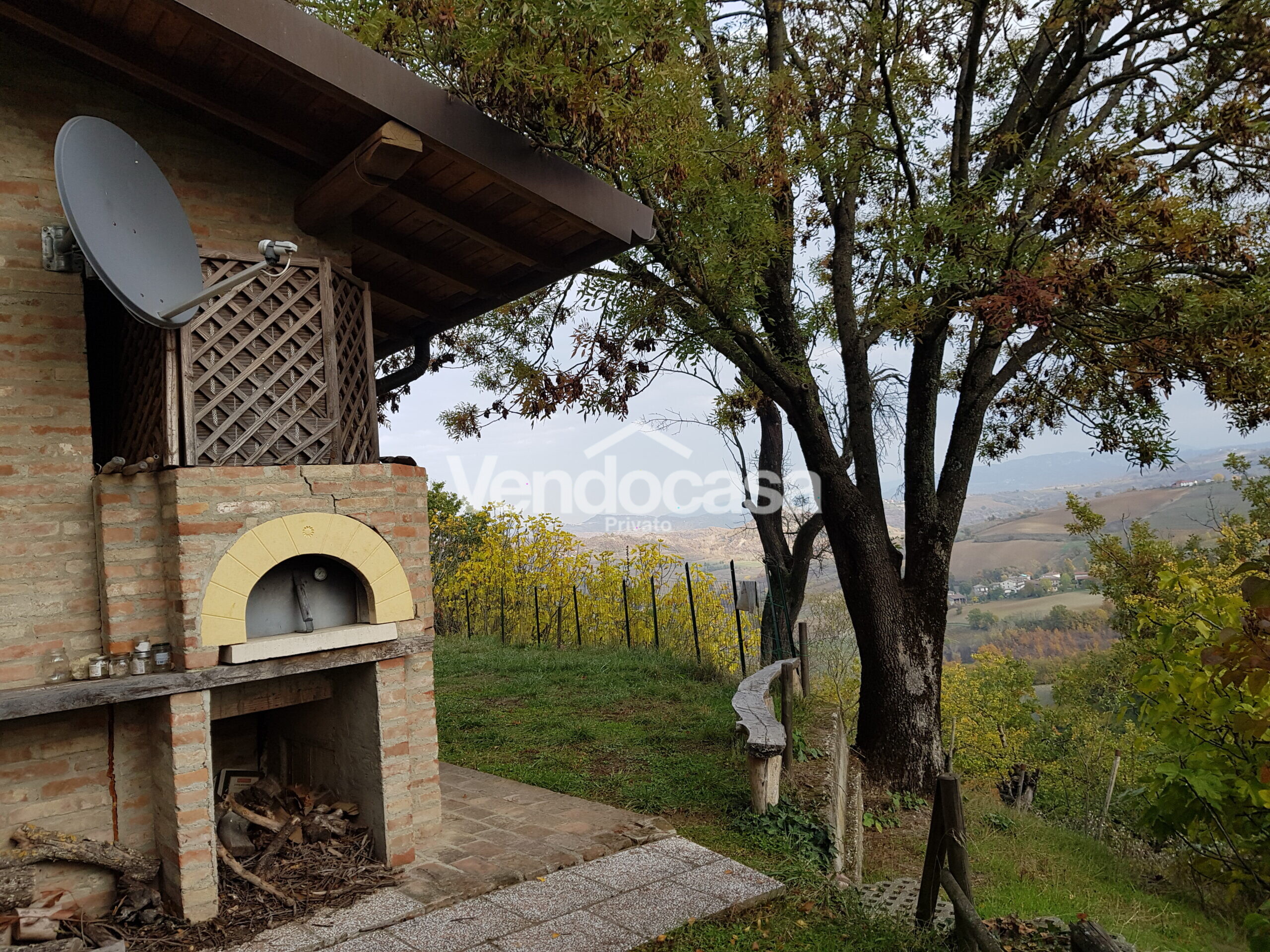 Casa indipendente con terreno a Avolasca (AL)