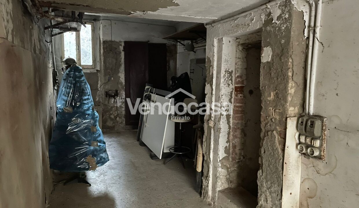 Magazzino-Garage in via San Domenico, Figline Valdarno (FI)
