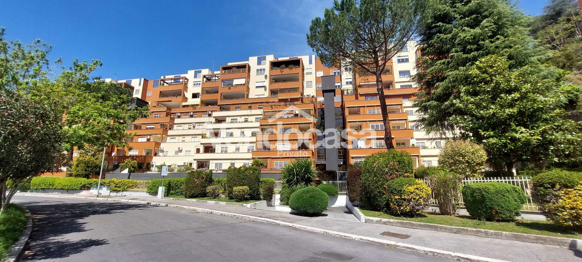 Quadrilocale in Vendita in via Carlo Emilio Gadda - Roma – da privato – foto 1