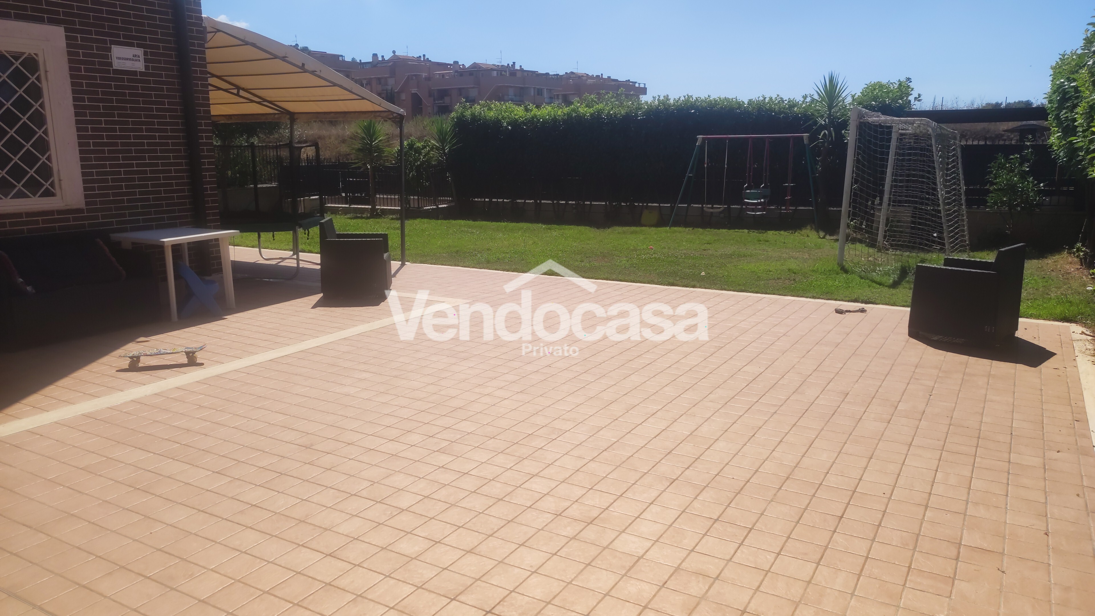 Quadrilocale entrata indipendente+giardino 300m2 – in vendita a Roma – foto 1
