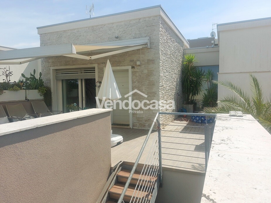 Attico con grandissimo terrazzo e vetri panoramici sul golfo di Ancona (Classe Energetica A+)