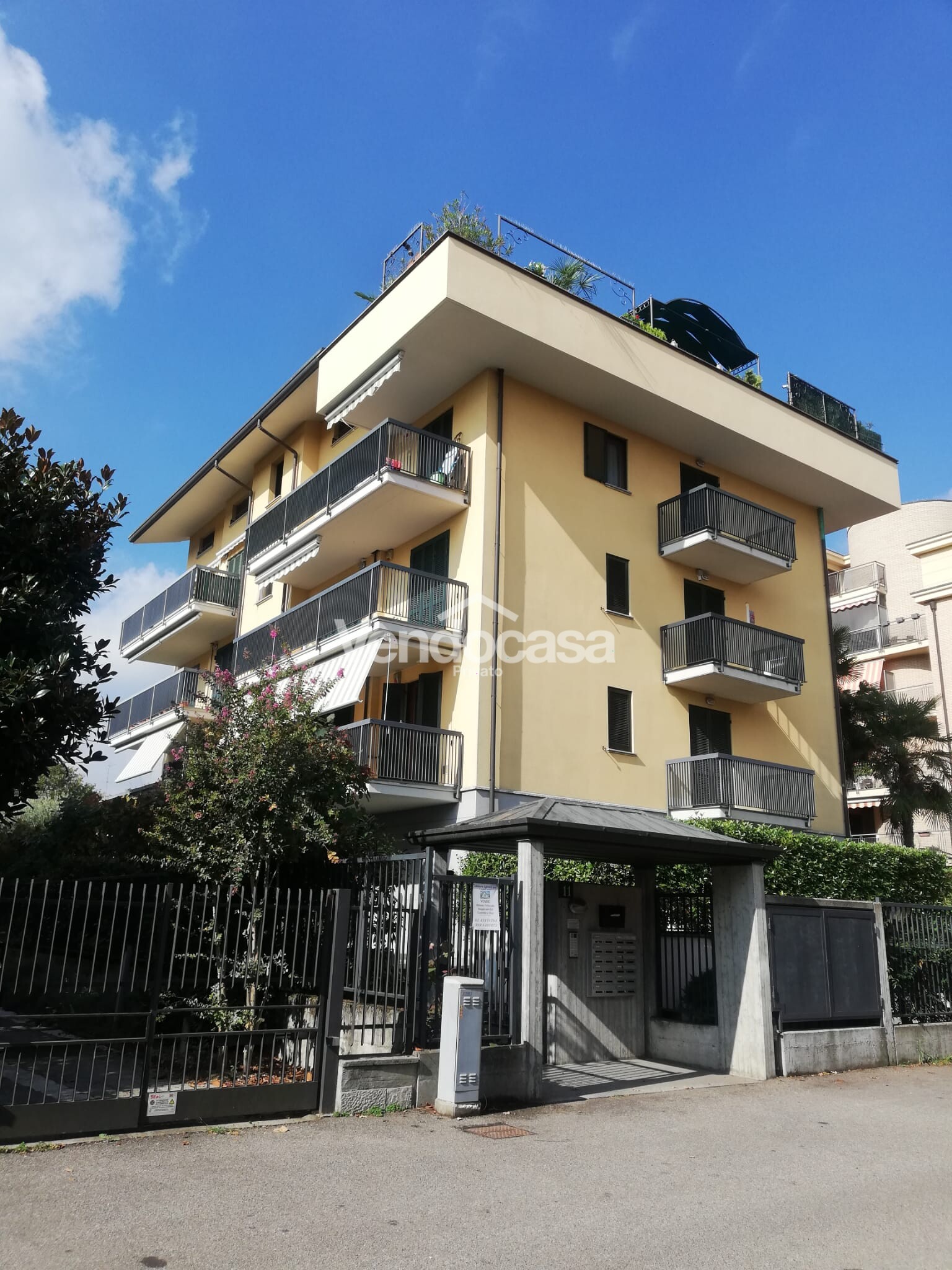 TRILOCALE VENDESI – Appartamento da privato a Roma – foto 2