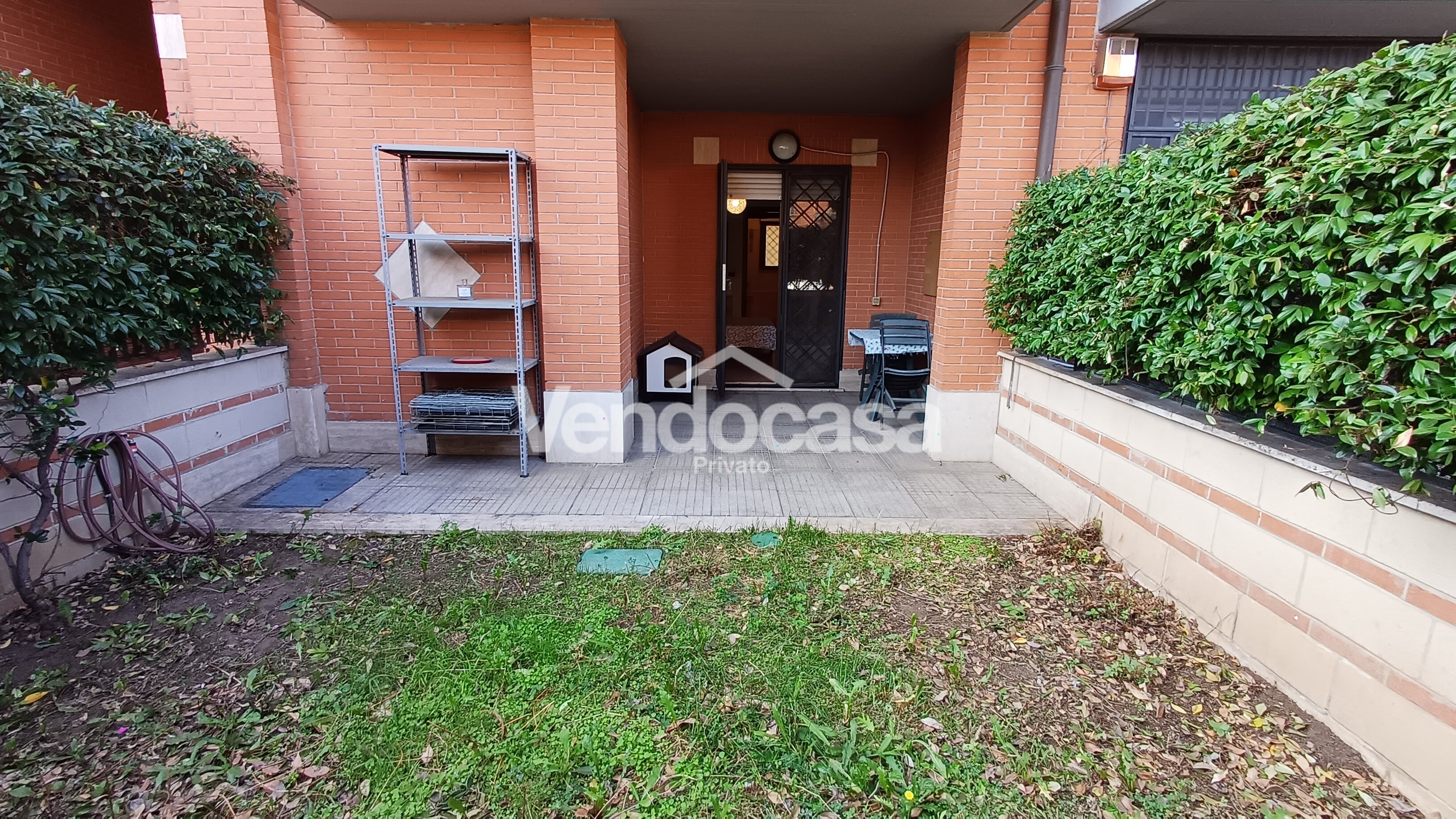 Bilocale arredato zona Romanina Petrocelli