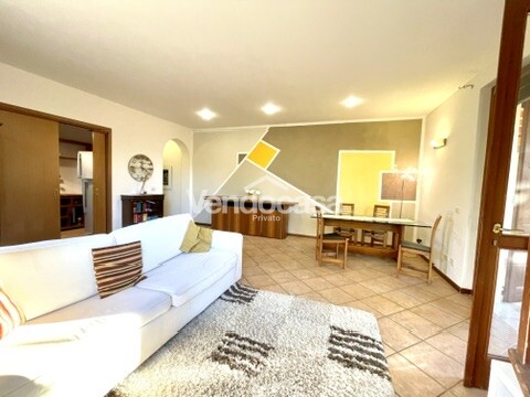 Proprietario propone villa sul lago in unico piano – in vendita a Manerba del Garda – foto 2