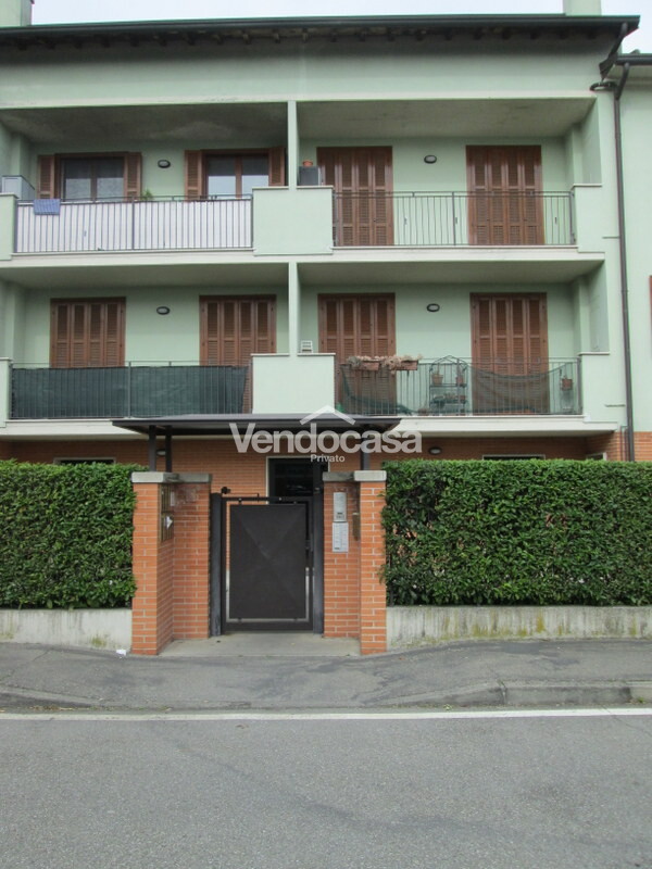 PRIVATO VENDE MONOLOCALE NUOVO CON BALCONE CANTINA GARAGE