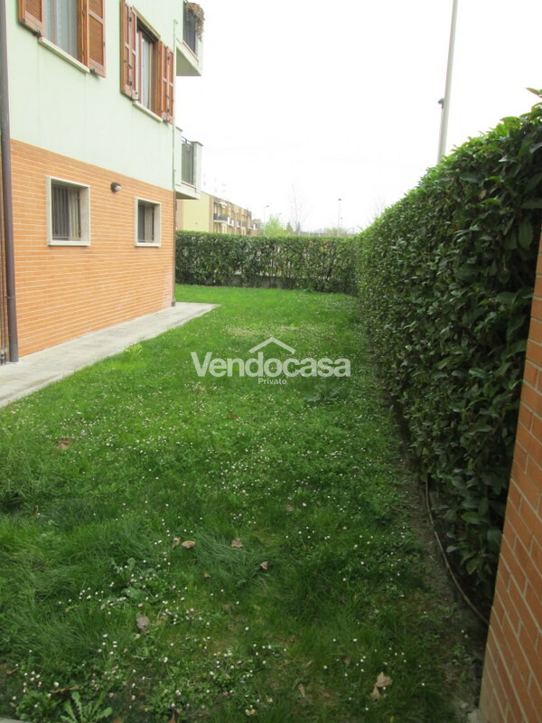 PRIVATO VENDE MONOLOCALE NUOVO CON BALCONE CANTINA GARAGE