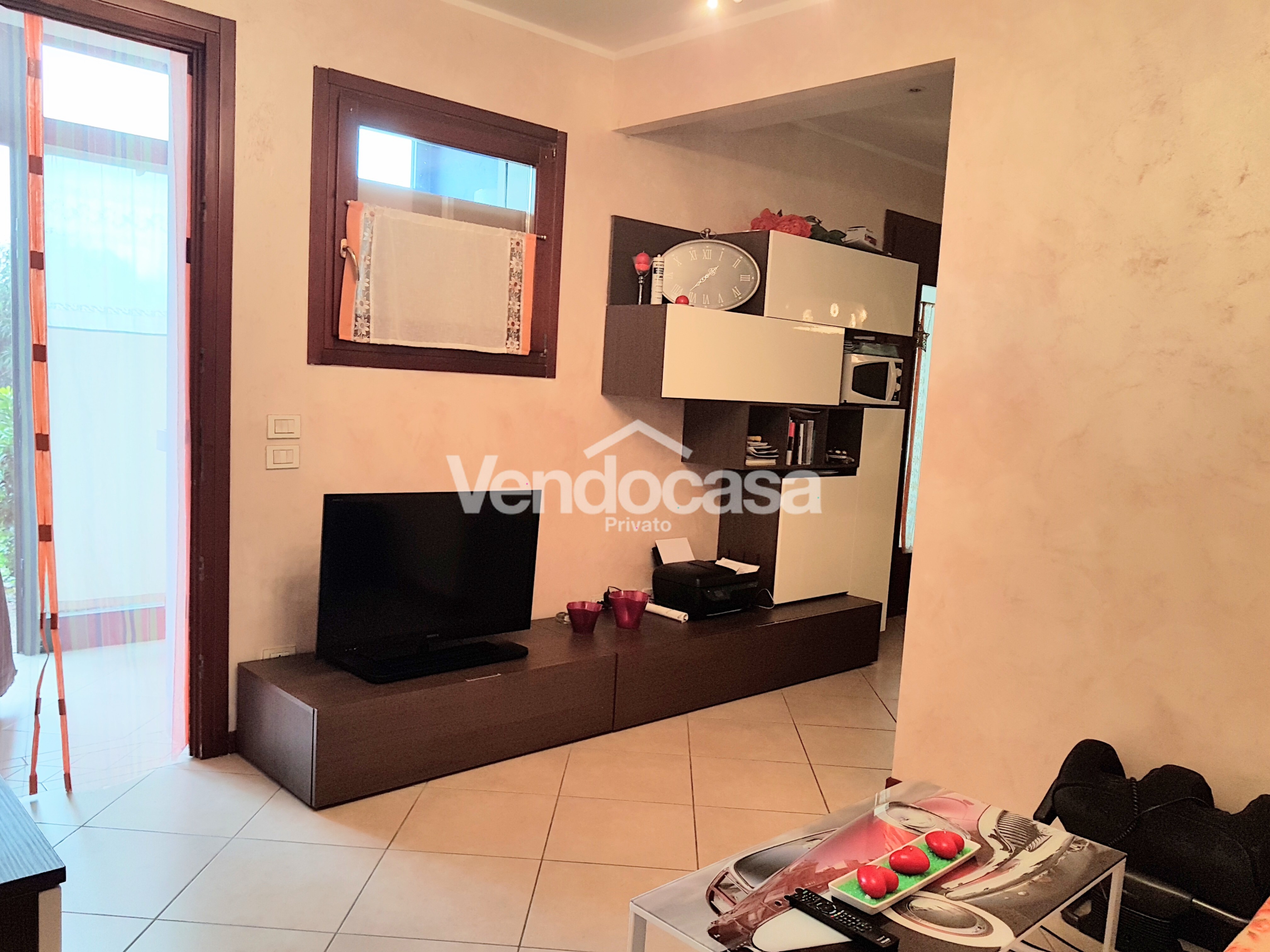 Vendesi Appartamento con grande giardino