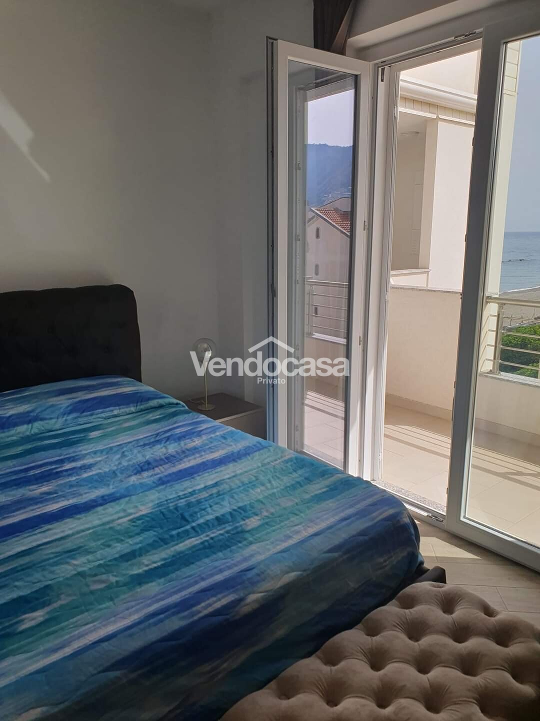 Appartamento sul mare con accesso diretto in spiaggia di fronte alle isole Eolie – in vendita a Capo d'Orlando – foto 2