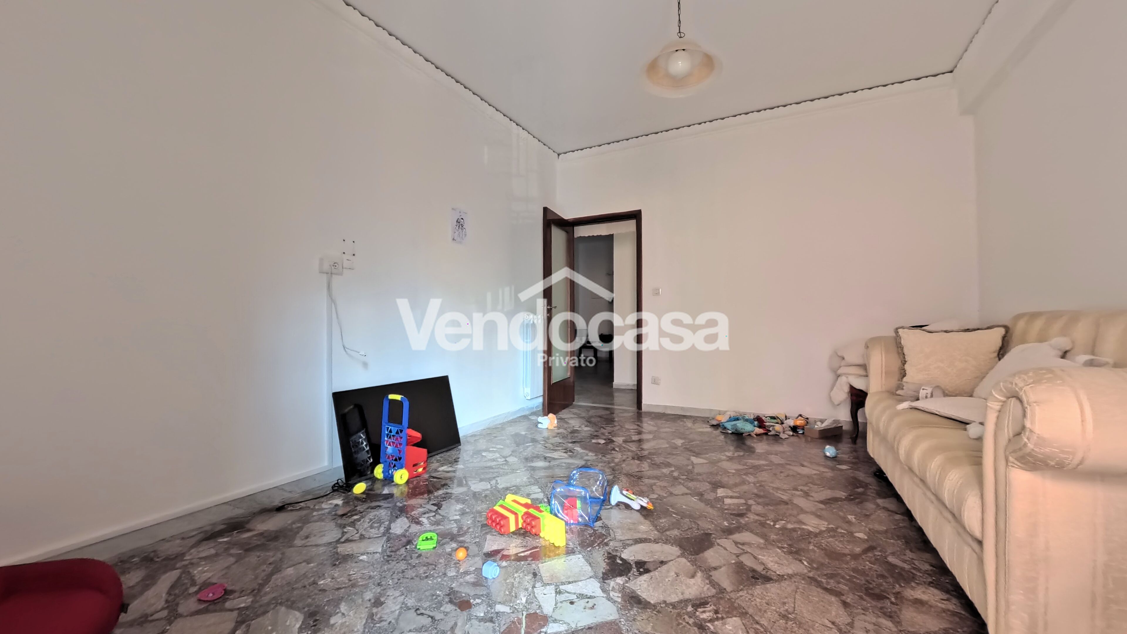 Appartamento in Torre del Greco, 4 camere e 135 mq, in buone condizioni!