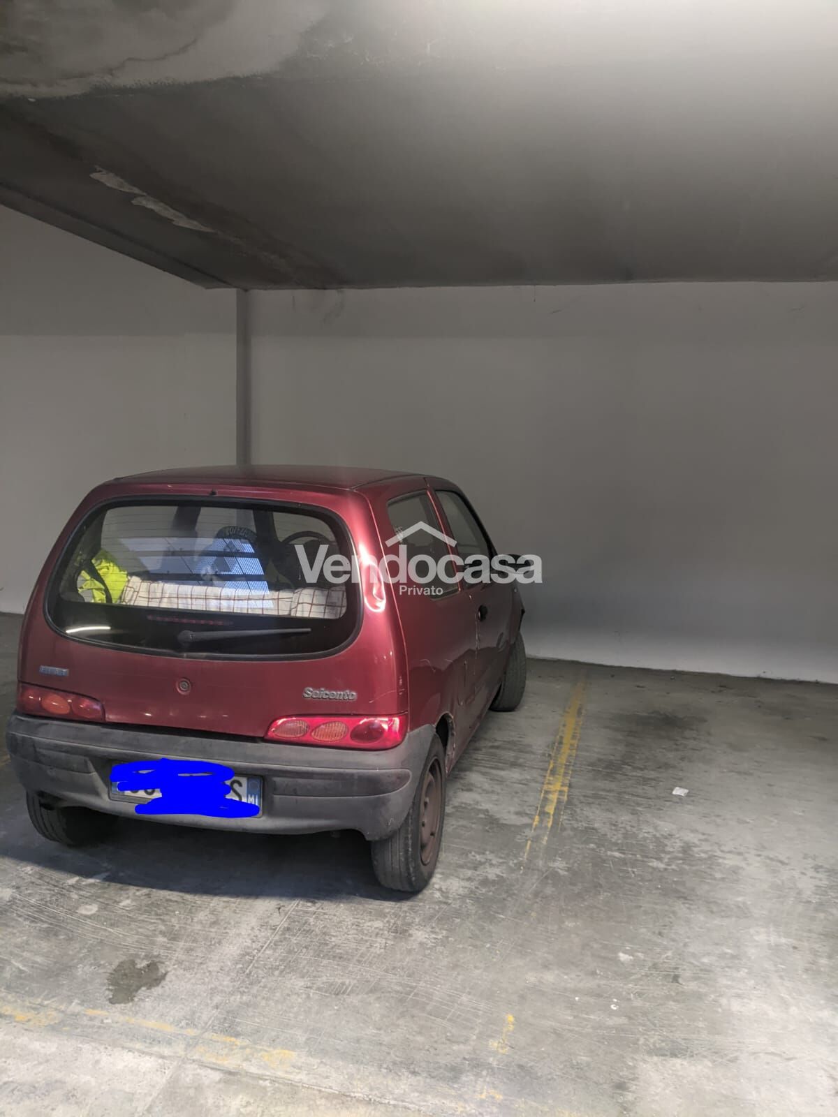 Posto auto coperto - Garage in Noverasco di Opera, Sporting Mirasole, buono stato