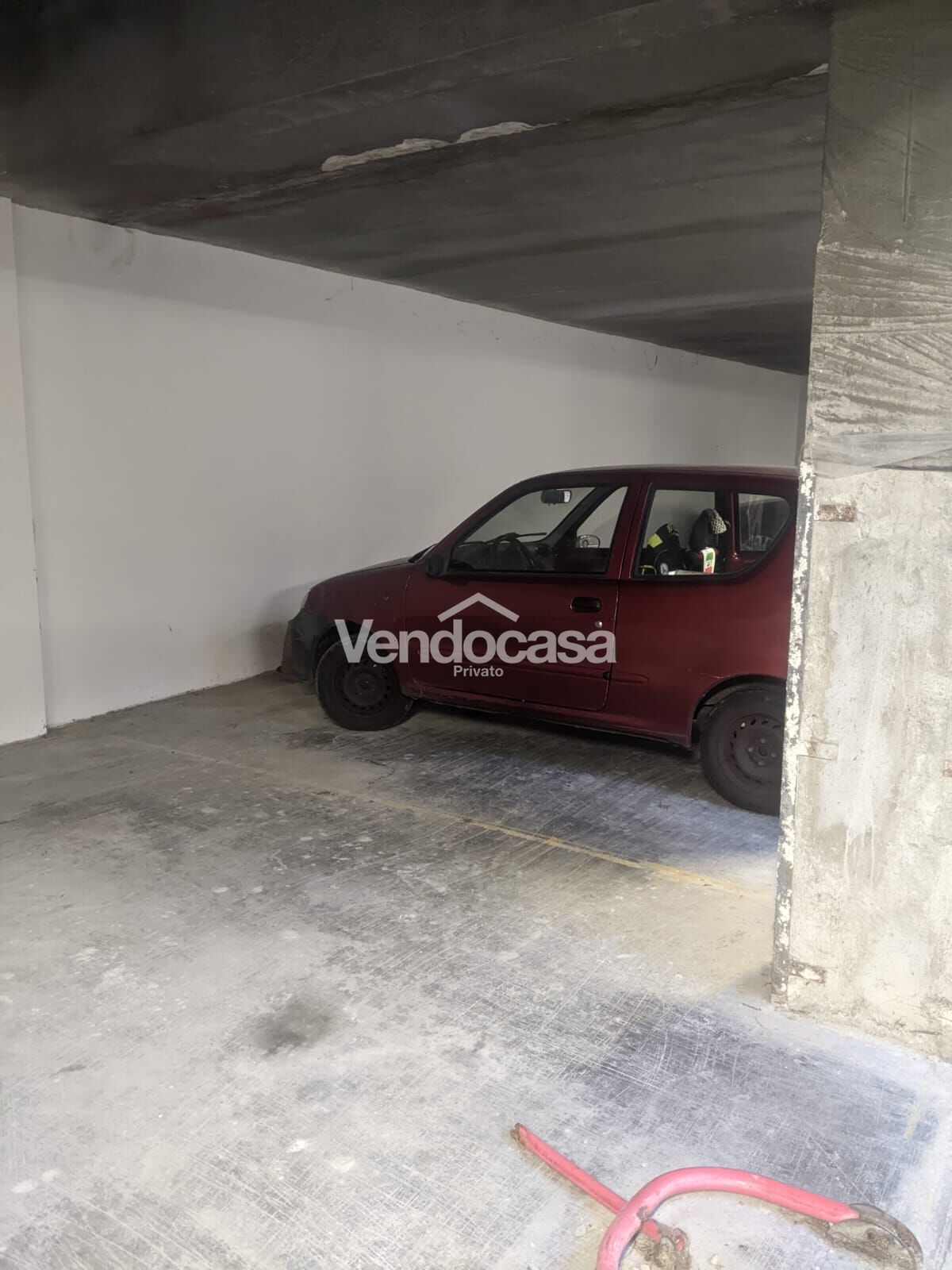 Posto auto coperto - Garage in Noverasco di Opera, Sporting Mirasole, buono stato