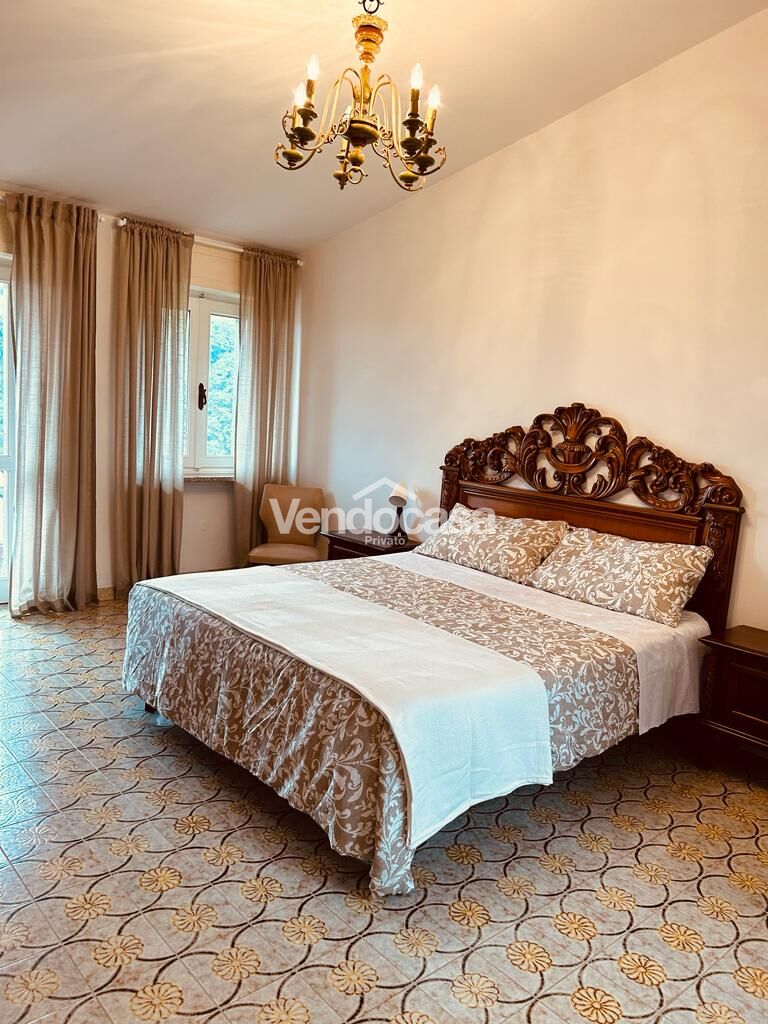 Casa,5 appartamenti