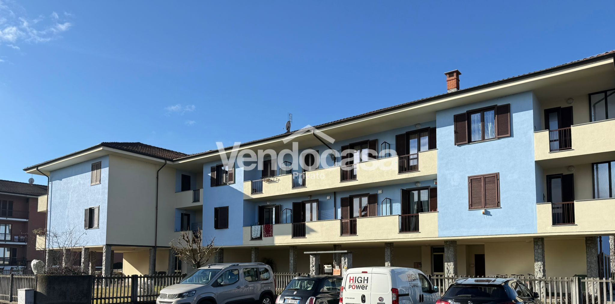 Appartamento di 110 mq con 2 camere da letto e 2 balconi, orto, cantina e garage a Cavallermaggiore – in vendita – foto 1