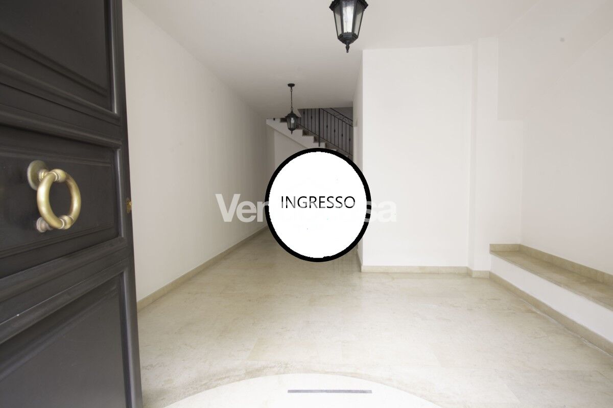da privato vendesi ampia casa autonoma a Catania zona Leopardi