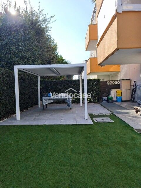 Appartamento con ampio giardino privato