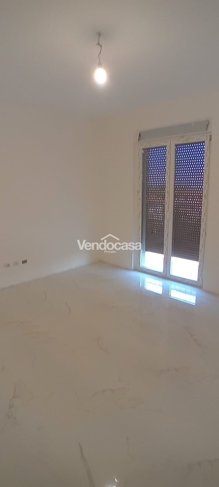Vendo appartamento ristrutturato 3 locali di 100m² con box e cantina. – in vendita a Pieve del Cairo – foto 1