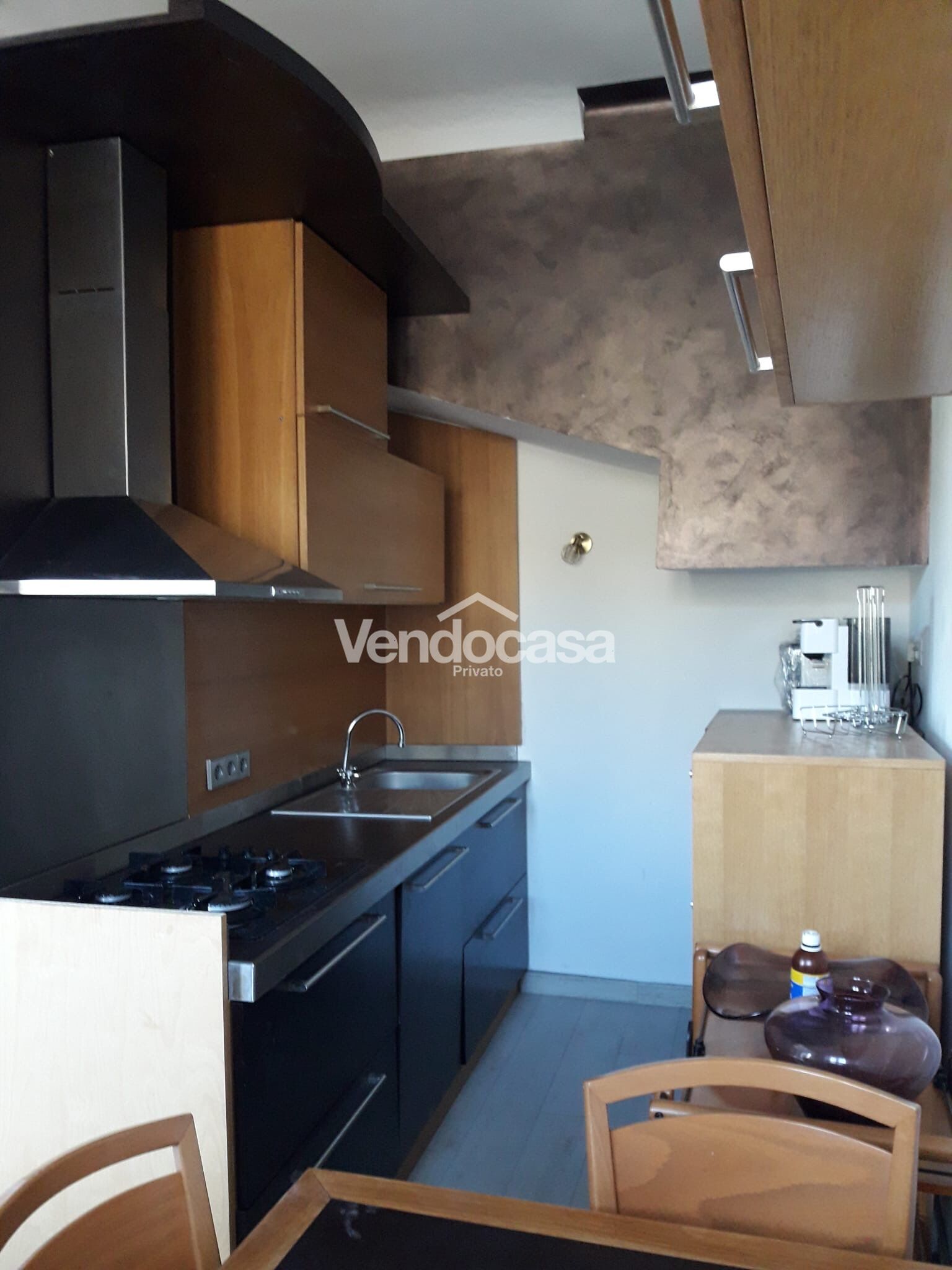 Vendo alloggio con terreno posto auto terrazzo esposto a sud zona tranquilla e servita